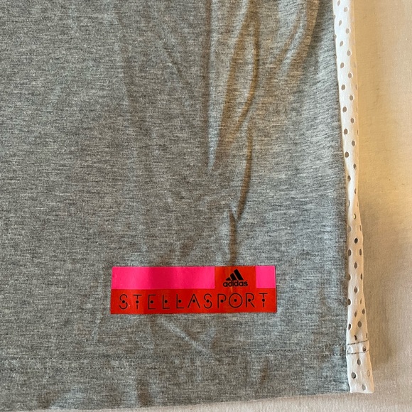 Stella McCartney by Adidas, grey and white t-shirt, size small. - Picture 3 of 6